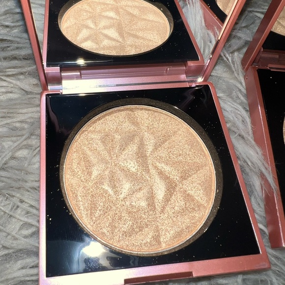 3 New Bedoya Beauty Prism highlighter: 2 Honey & 1 By Malibu - Picture 7 of 16